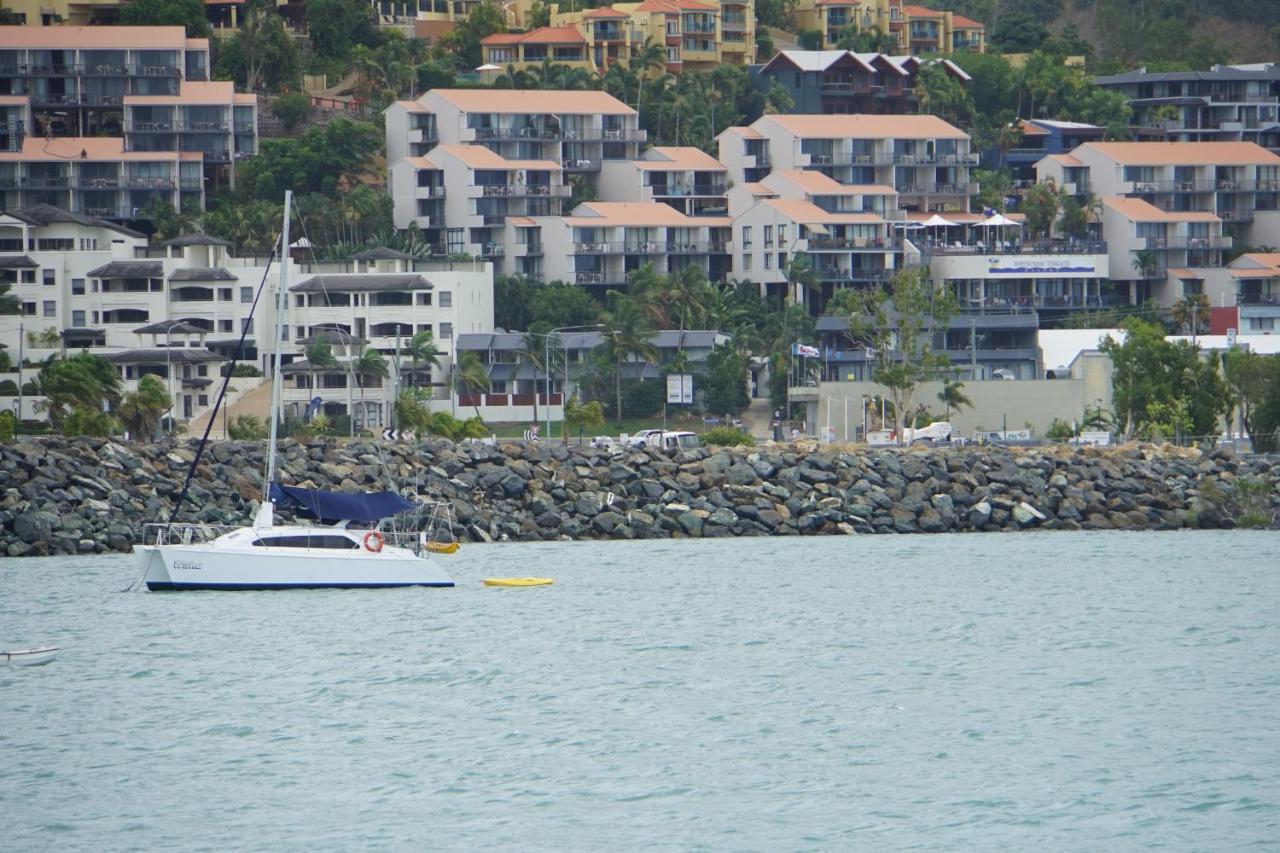 Airlie Seaview Apartments Airlie Beach Exterior foto